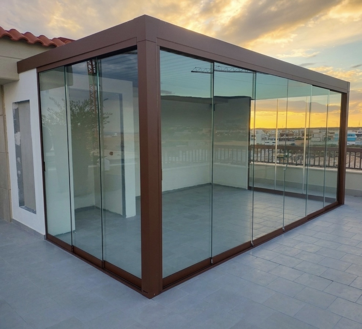 Veranda in vetro su una casa